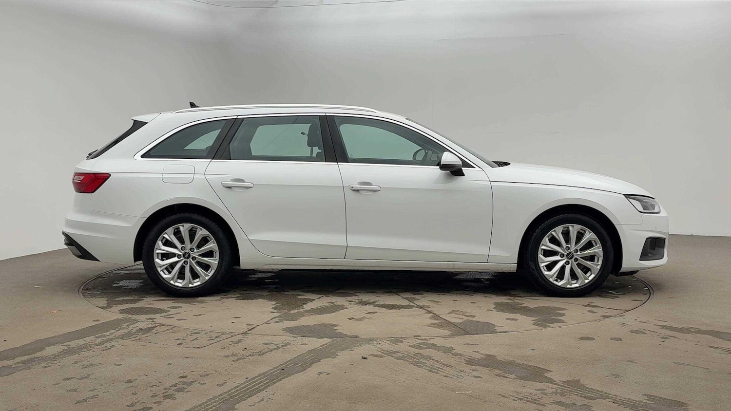 Used Audi A4 2023 for sale - 77214919: Photo 4