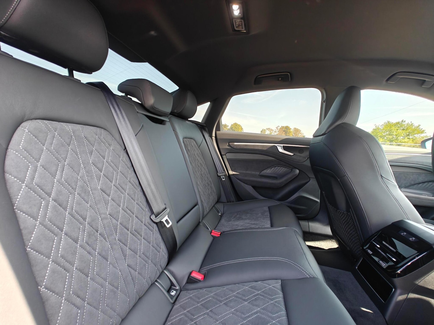 Used Audi A6 Saloon 2025 for sale - 76619669: Photo 11