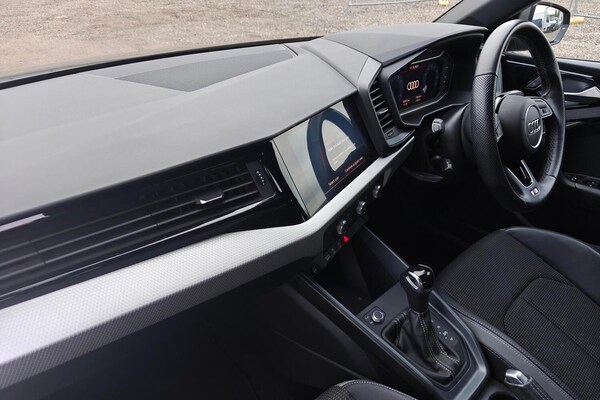 Used Audi A1 2021 for sale - 76318032: Photo 2