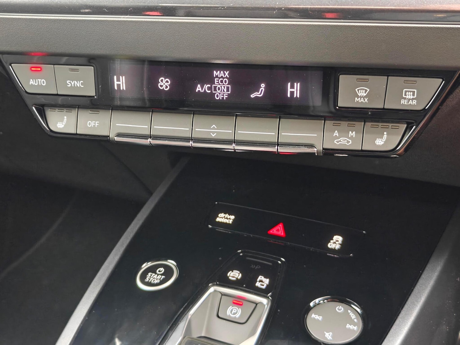 Used Audi Q4 e-tron 2025 for sale - 77658587: Photo 17