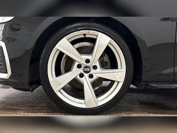 Used Audi A4 2022 for sale - 77611571: Photo