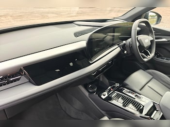 Used Audi Q6 e-tron 2025 for sale - 75400760: Photo