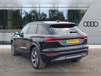 Used Audi Q6 e-tron 2025 for sale - 75400760: Photo