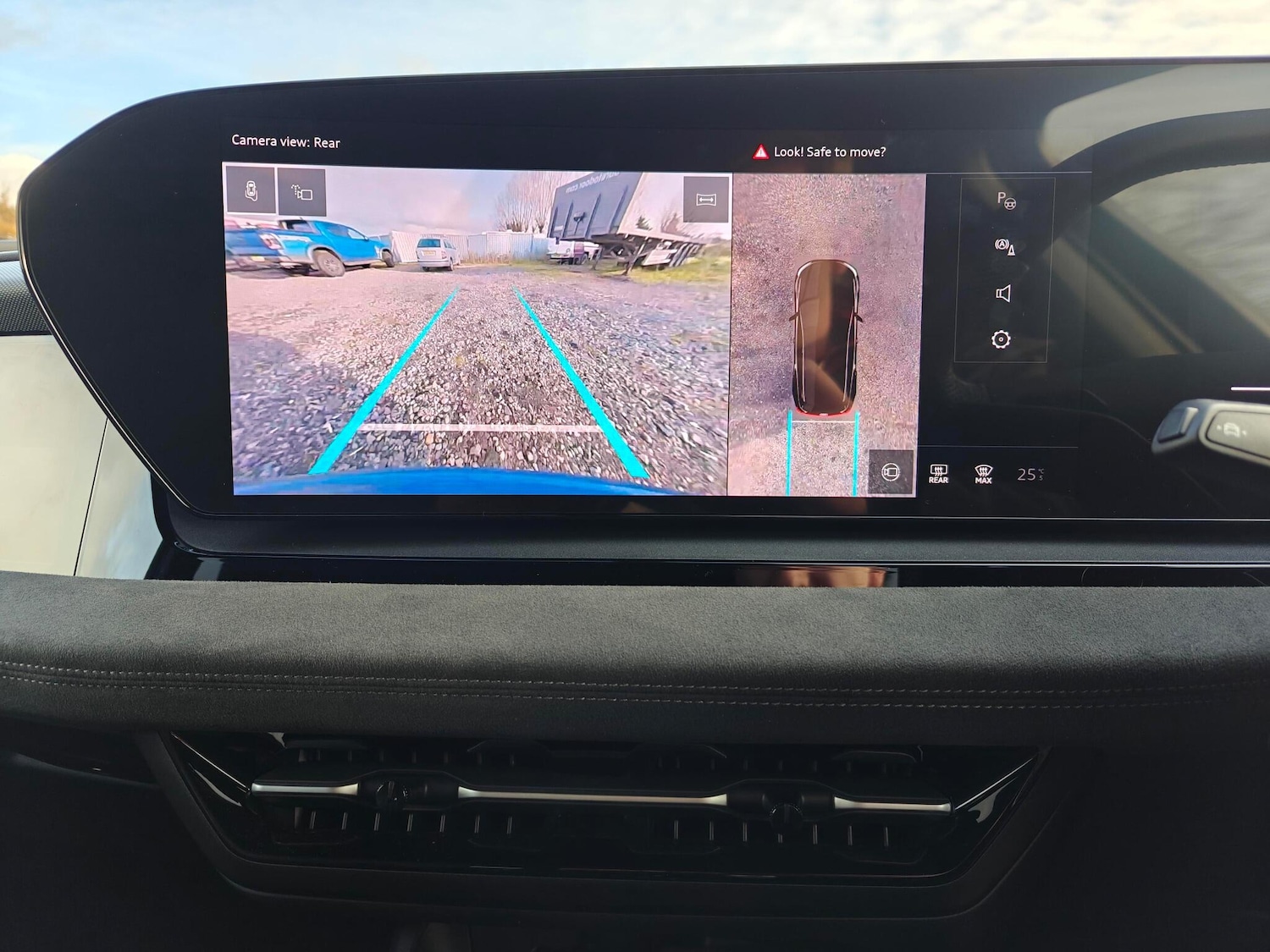 Used Audi Q6 e-tron 2024 for sale - 77612095: Photo 22