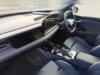 Used Audi Q6 e-tron 2024 for sale - 77612095: Photo