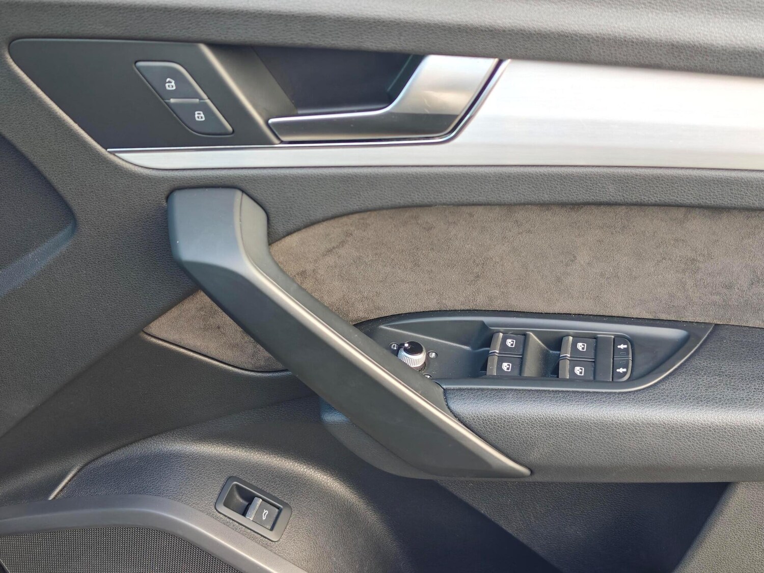 Used Audi Q5 2017 for sale - 76786677: Photo 9