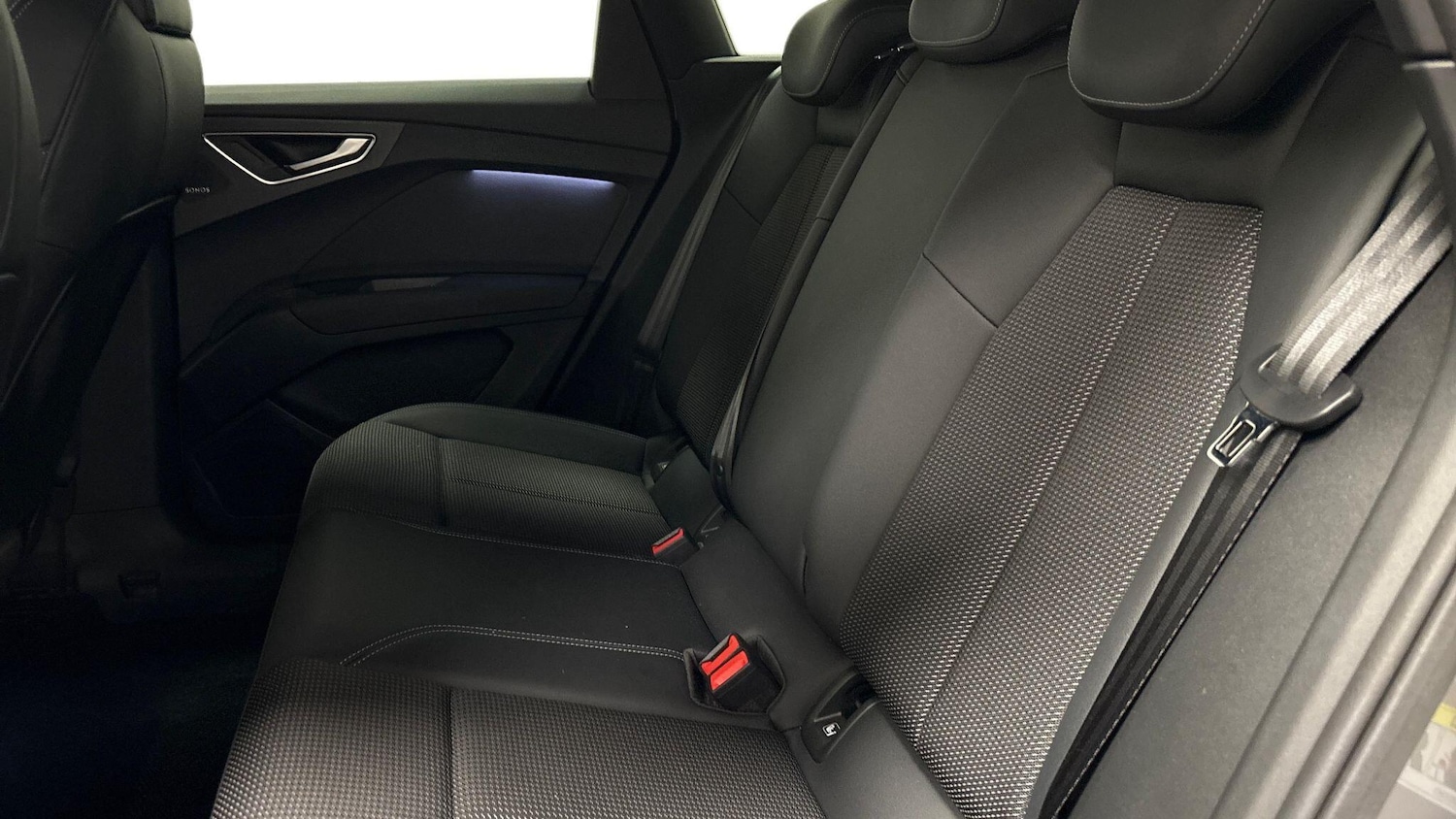 Used Audi Q4 e-tron 2022 for sale - 77016322: Photo 5