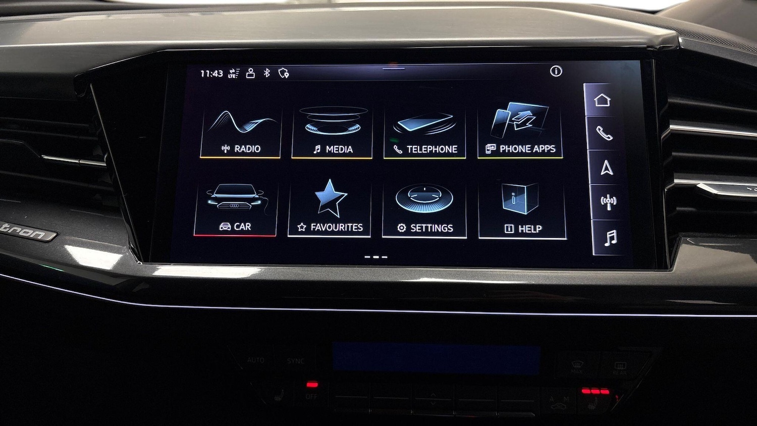 Used Audi Q4 e-tron 2022 for sale - 77016322: Photo 8