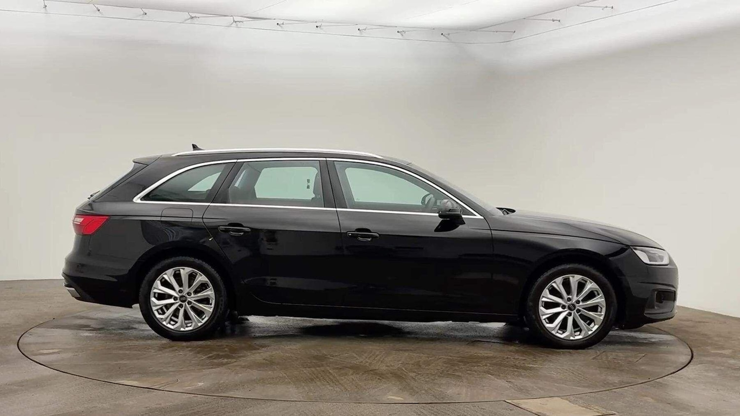 Used Audi A4 2022 for sale - 77468040: Photo 4