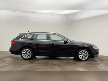 Used Audi A4 2022 for sale - 77468040: Photo