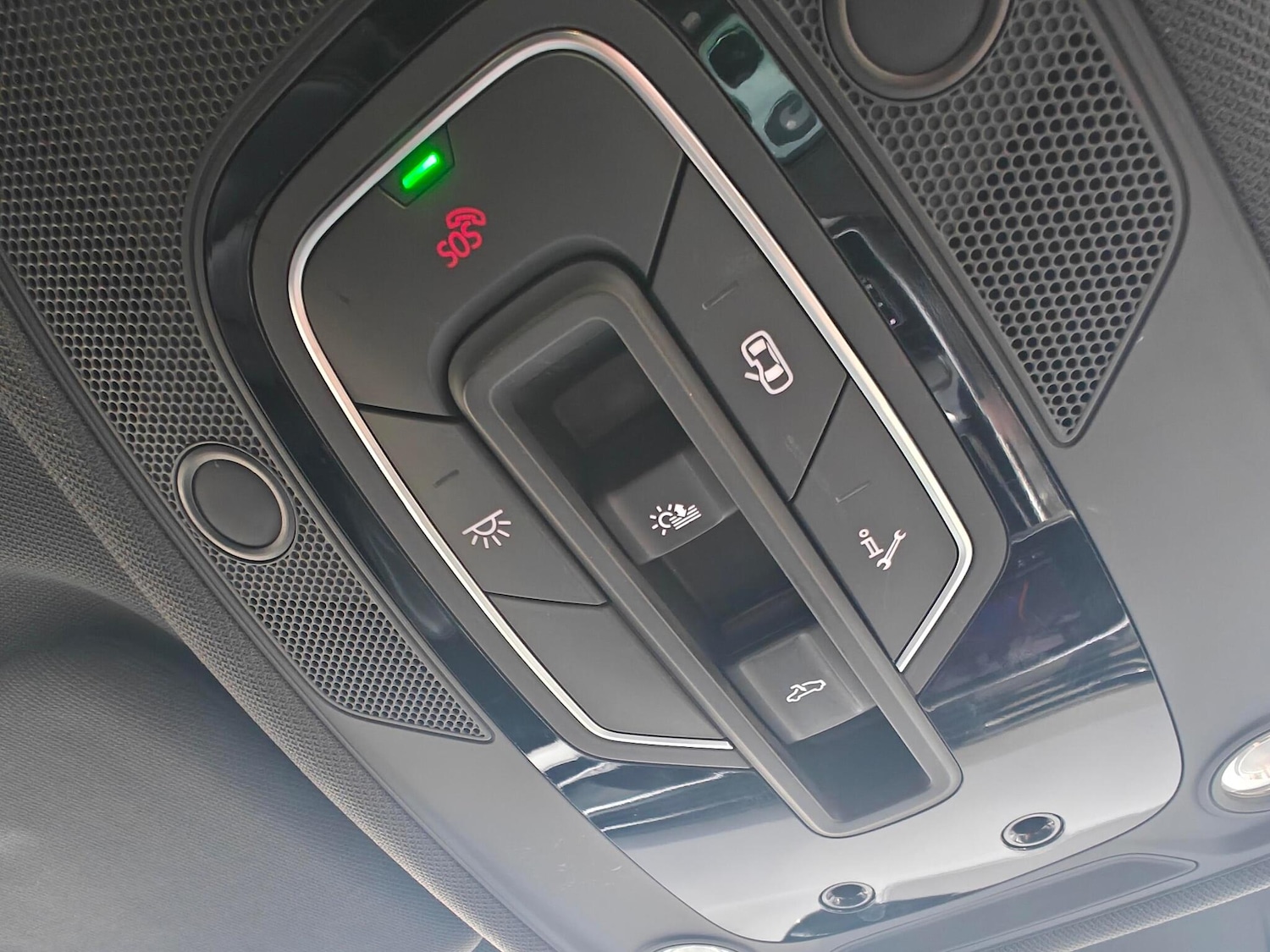 Used Audi Q8 2020 for sale - 76993881: Photo 25