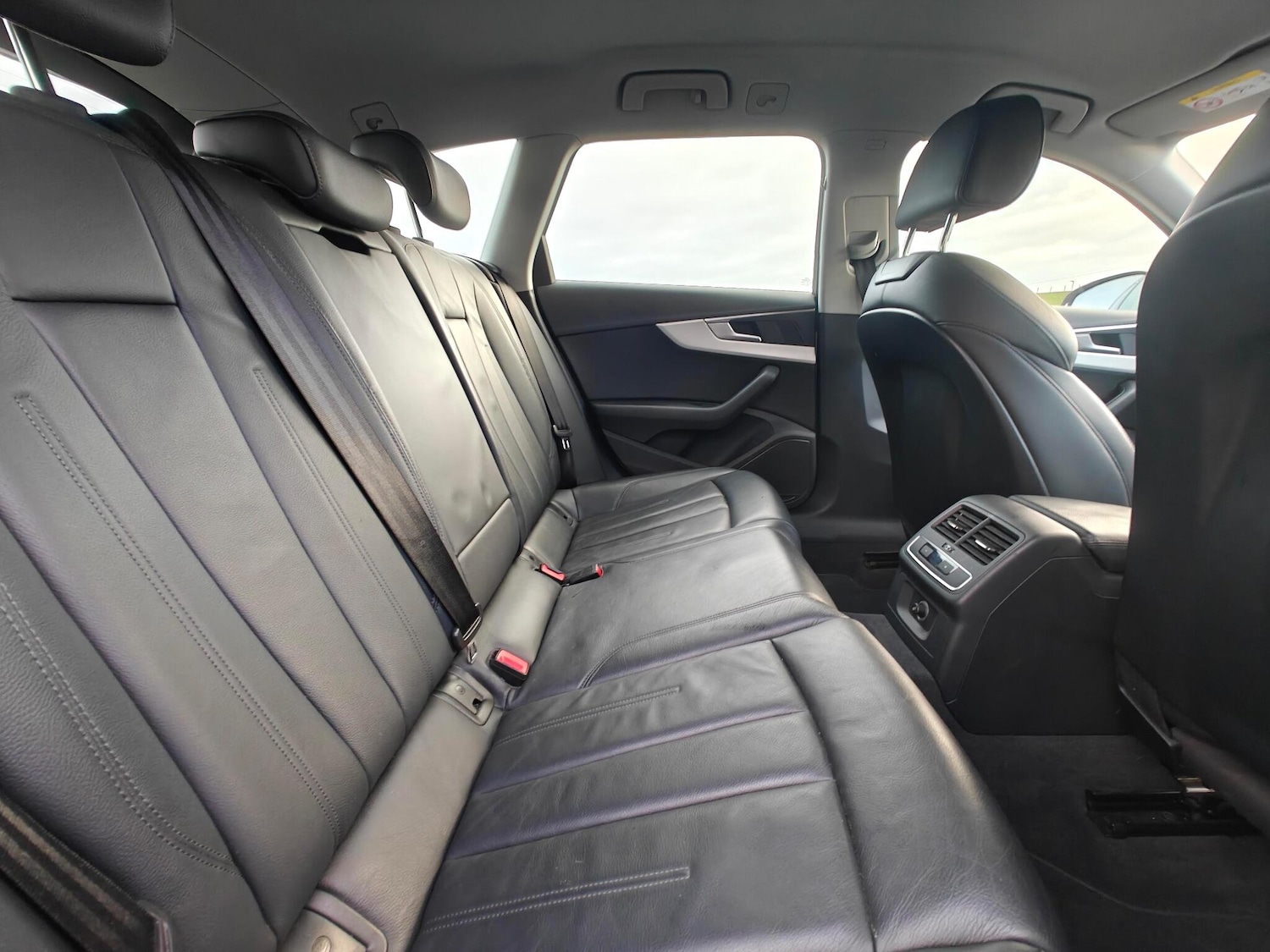 Used Audi A4 Avant 2019 for sale - 76389376: Photo 9