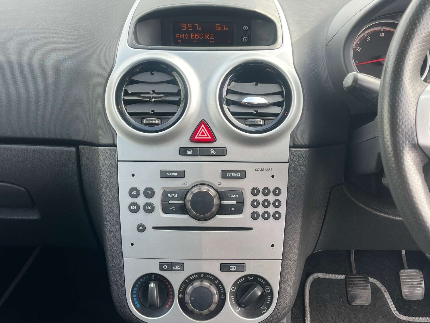 Used Vauxhall Corsa 2009 for sale - 78167918: Photo 23