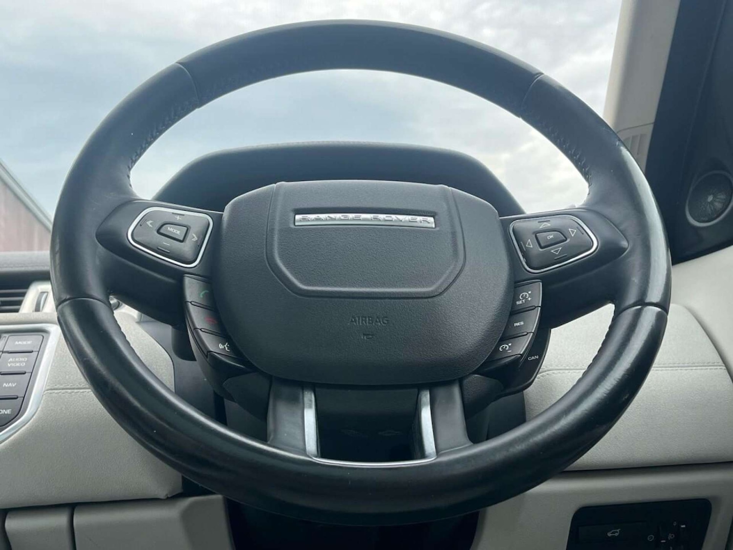 Used Land Rover Range Rover Evoque 2013 for sale - 77001218: Photo 31