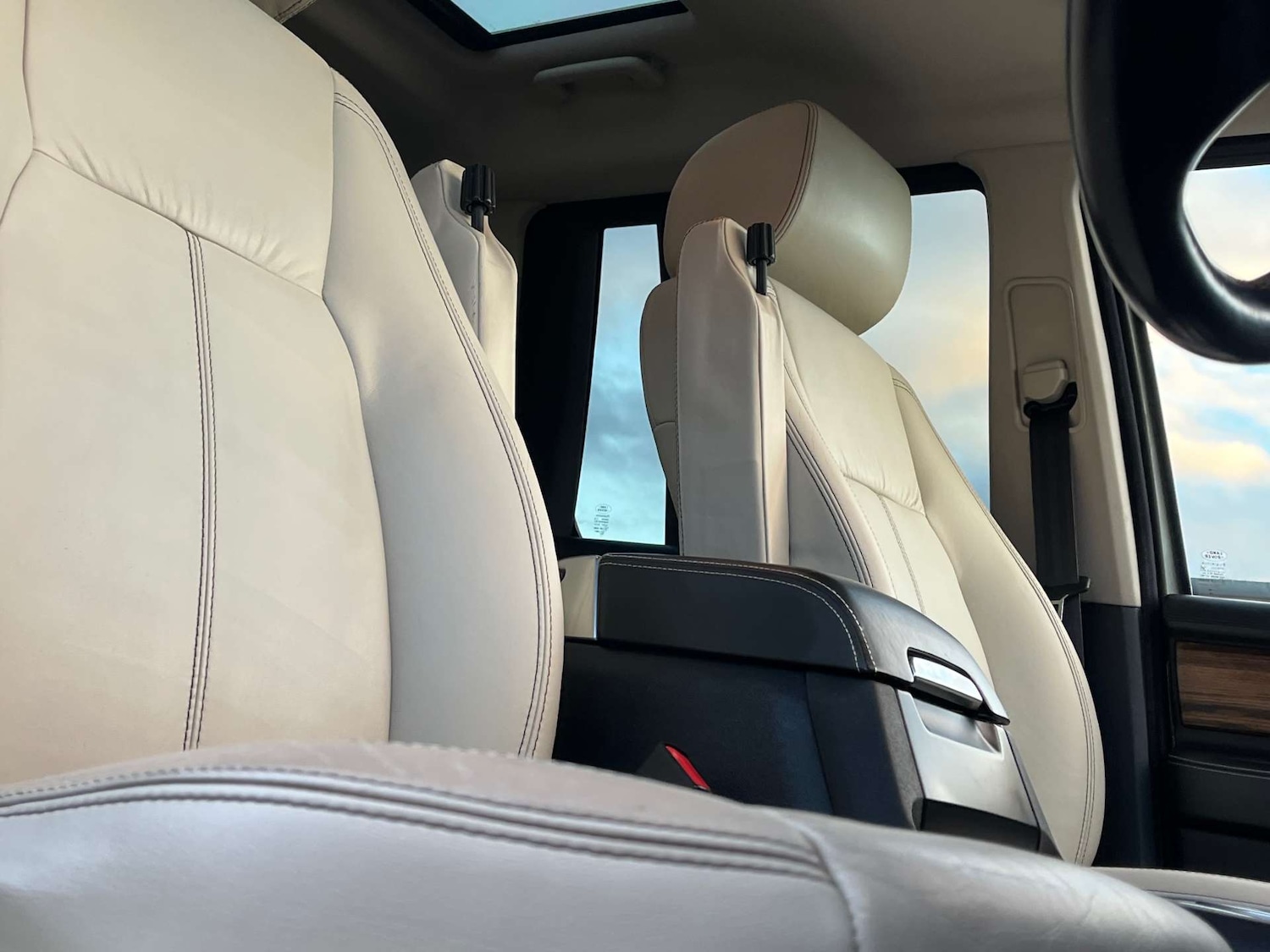 Used Land Rover Discovery 4 2013 for sale - 77001177: Photo 26