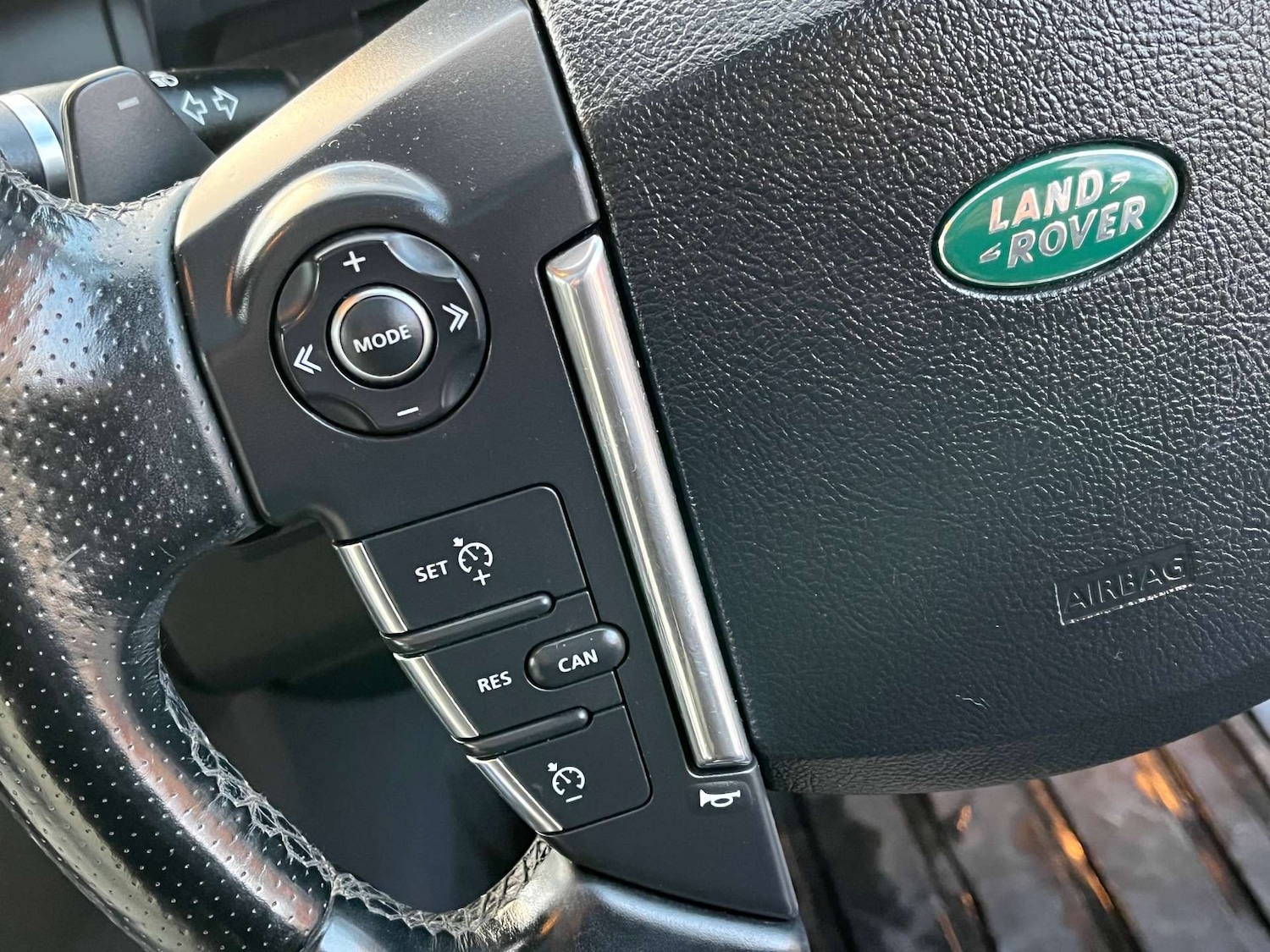 Used Land Rover Discovery 4 2013 for sale - 77001177: Photo 44