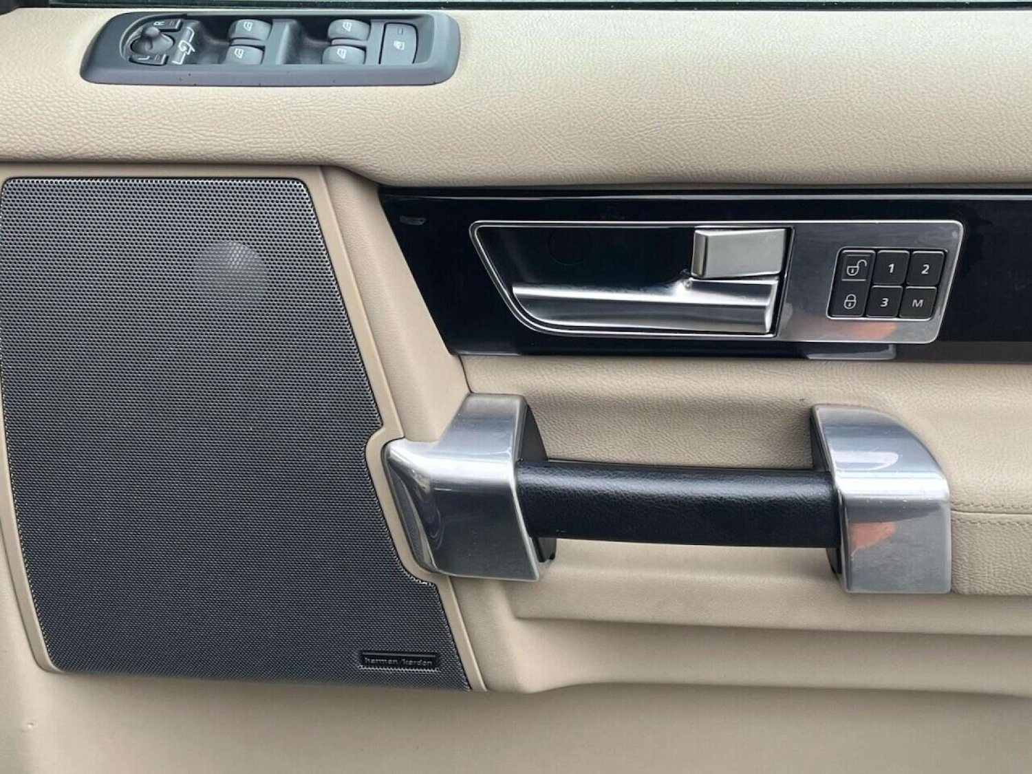 Used Land Rover Discovery 2011 for sale - 77001191: Photo 18