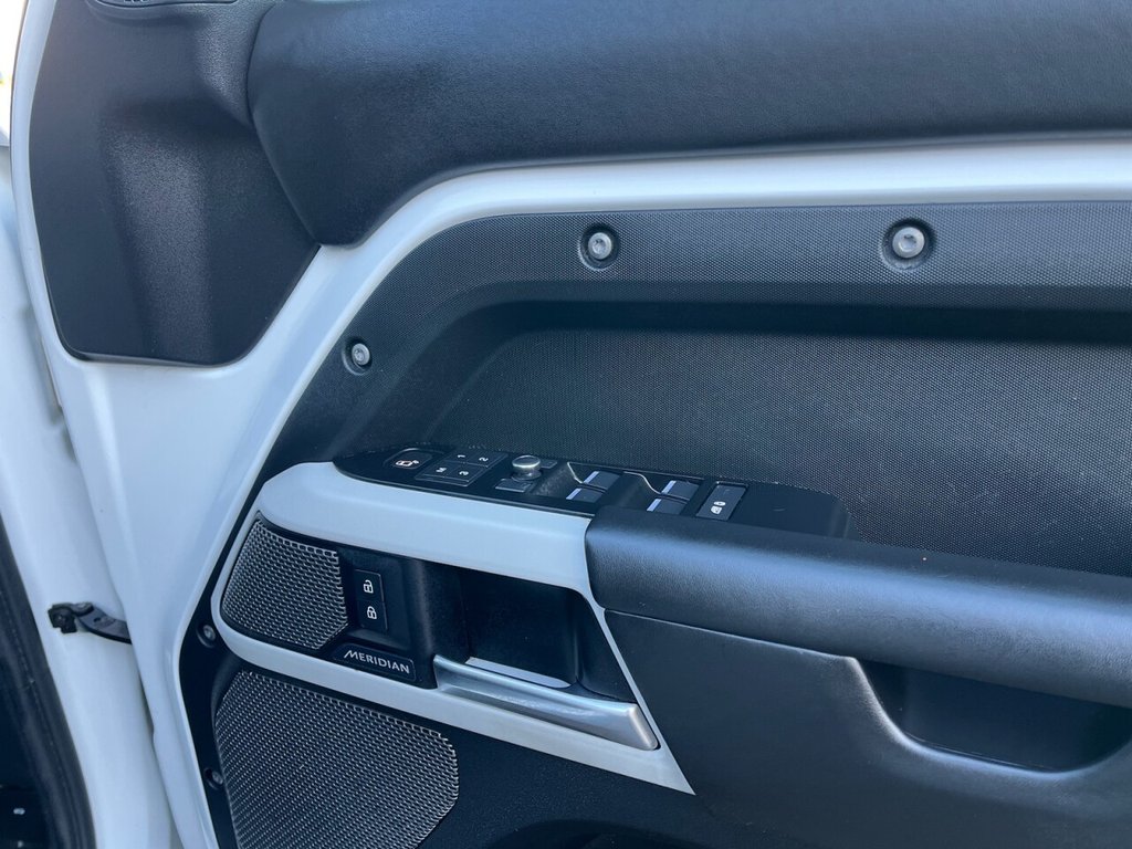 Used Land Rover Defender 2020 for sale - 76323273: Photo 42
