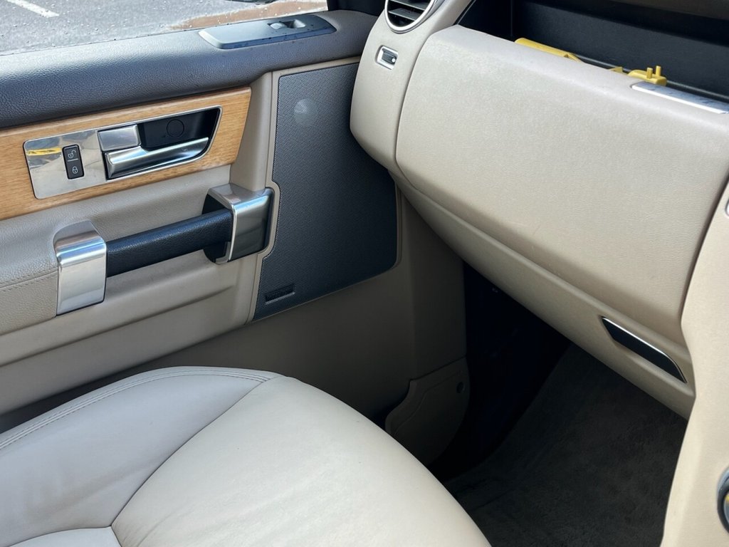 Used Land Rover Discovery 2013 for sale - 76496268: Photo 32