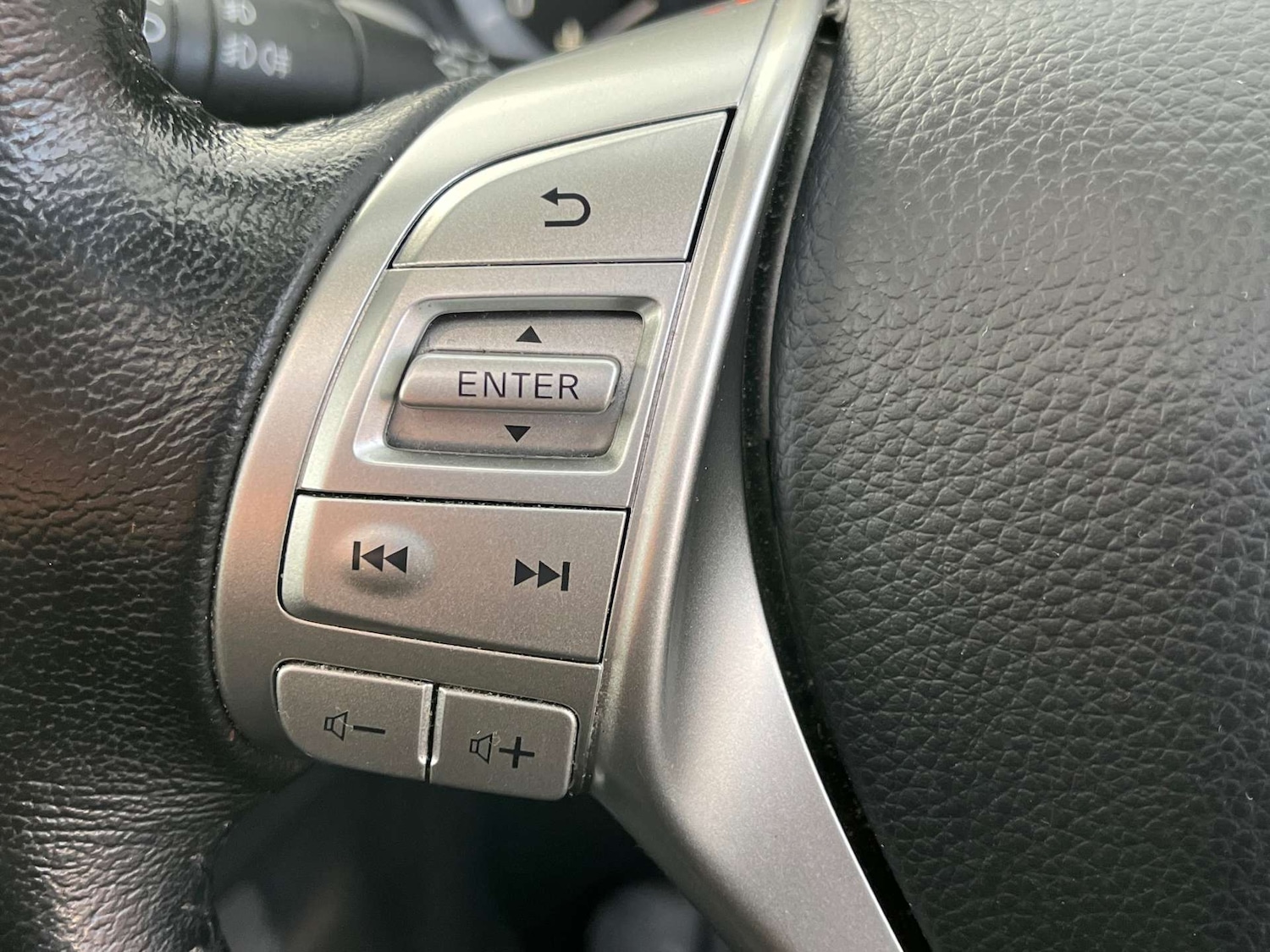 Used Nissan Navara 2020 for sale - 77033673: Photo 11