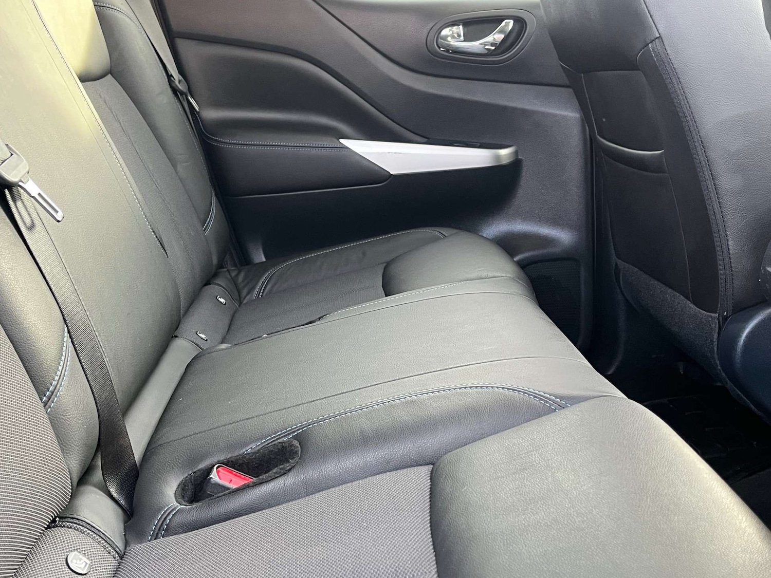 Used Nissan Navara 2020 for sale - 77033673: Photo 24