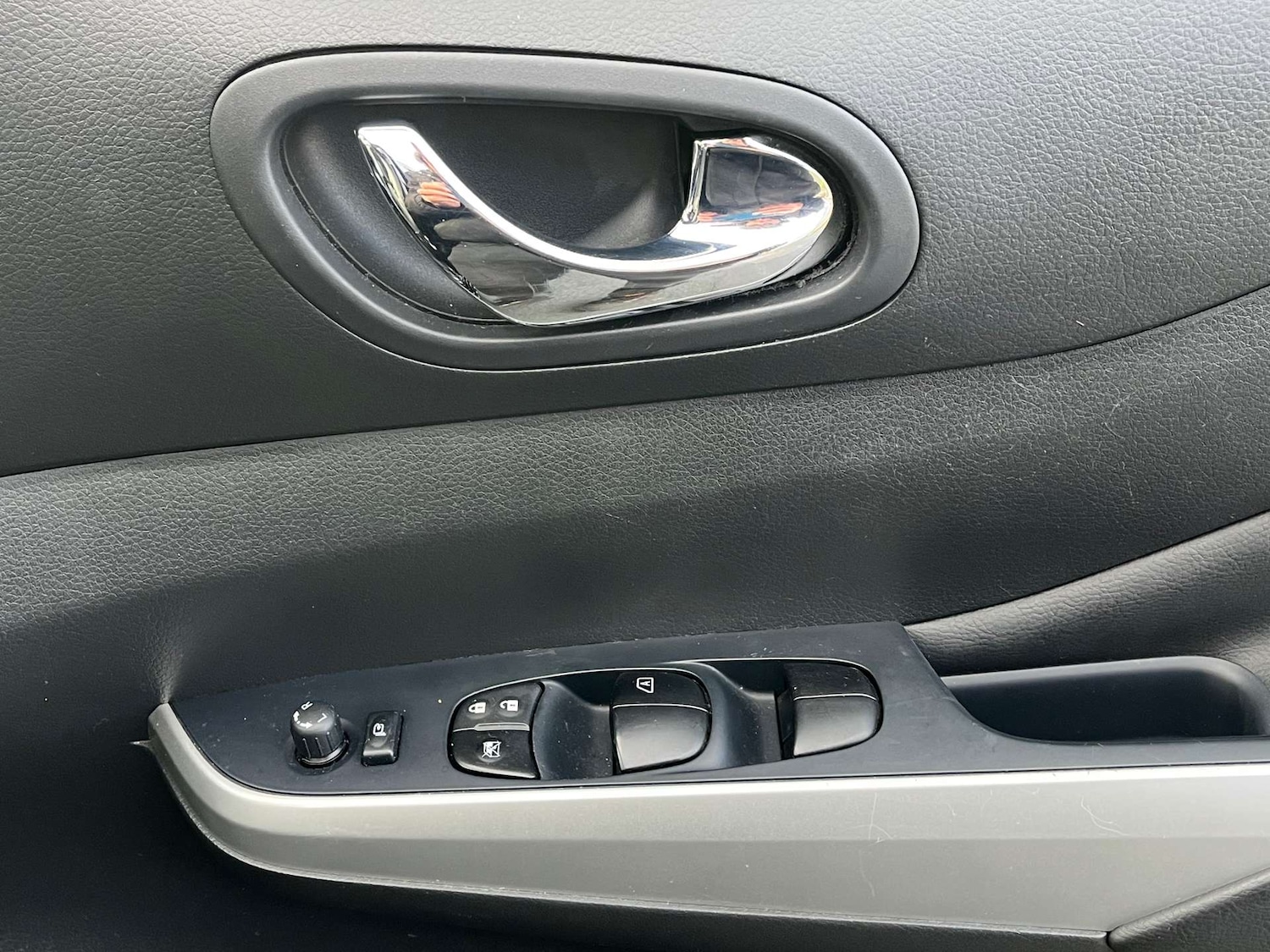 Used Nissan Navara 2020 for sale - 77033673: Photo 33