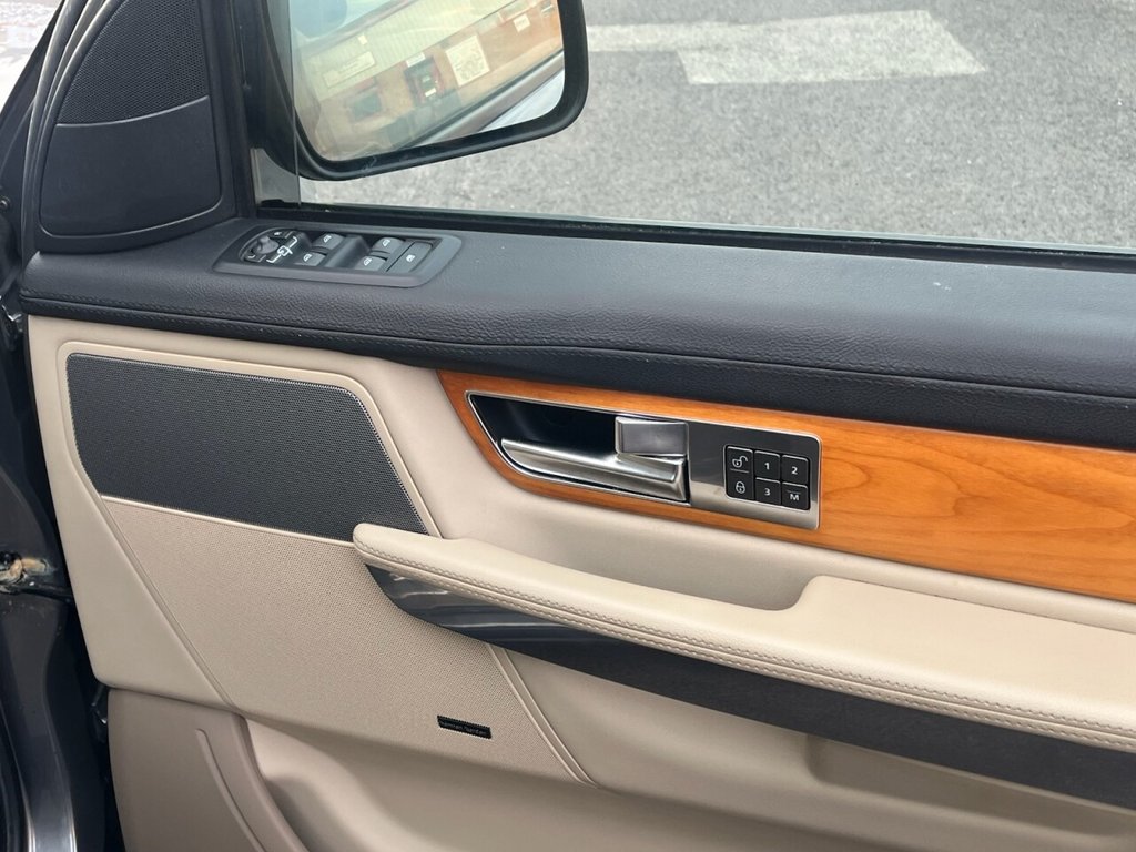 Used Land Rover Range Rover Sport 2010 for sale - 76962374: Photo 17