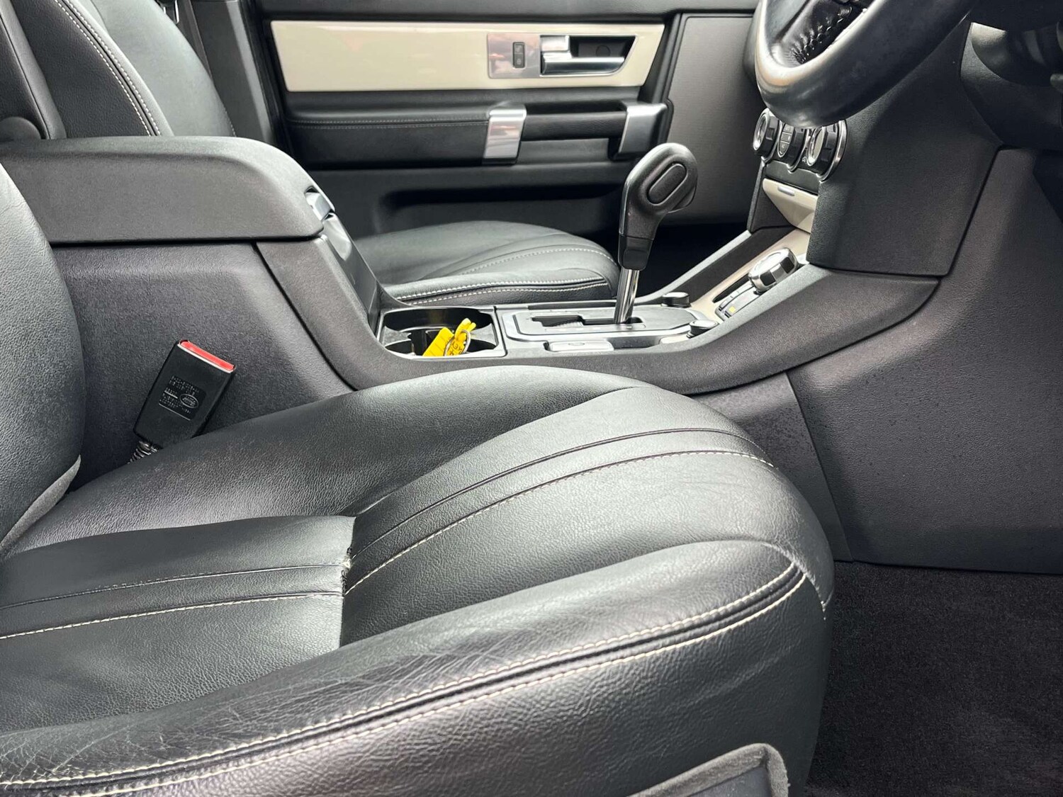 Used Land Rover Discovery 2011 for sale - 77664909: Photo 22