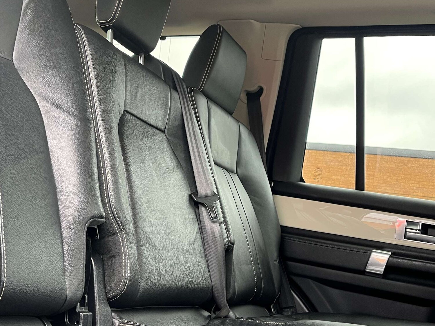 Used Land Rover Discovery 2011 for sale - 77664909: Photo 30