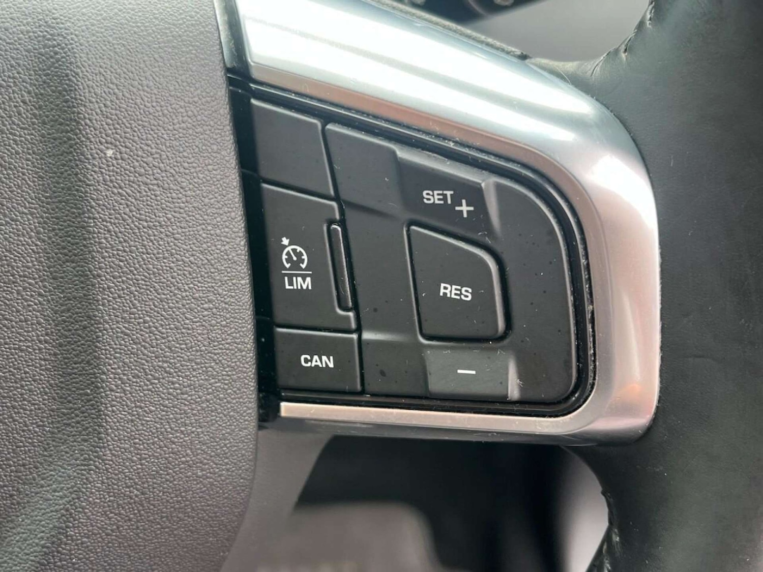 Used Land Rover Discovery Sport 2015 for sale - 77001213: Photo 18