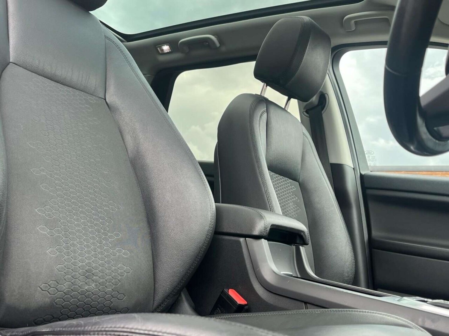 Used Land Rover Discovery Sport 2015 for sale - 77001213: Photo 22