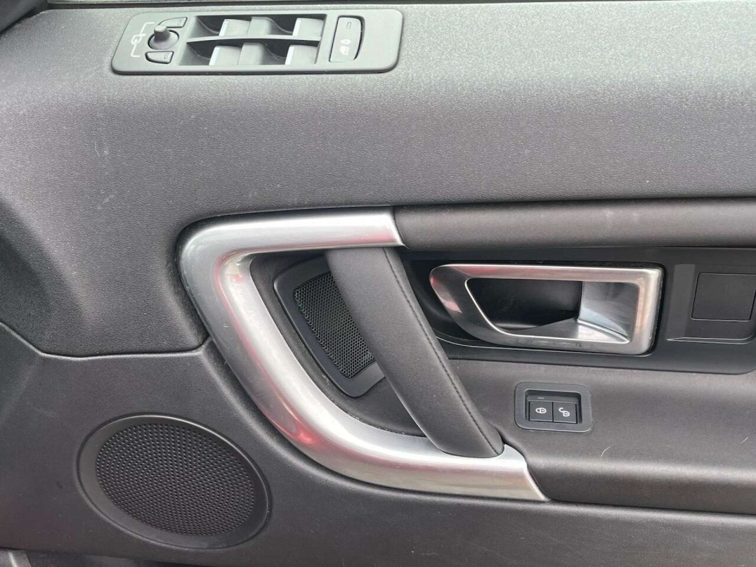 Used Land Rover Discovery Sport 2015 for sale - 77001213: Photo 24