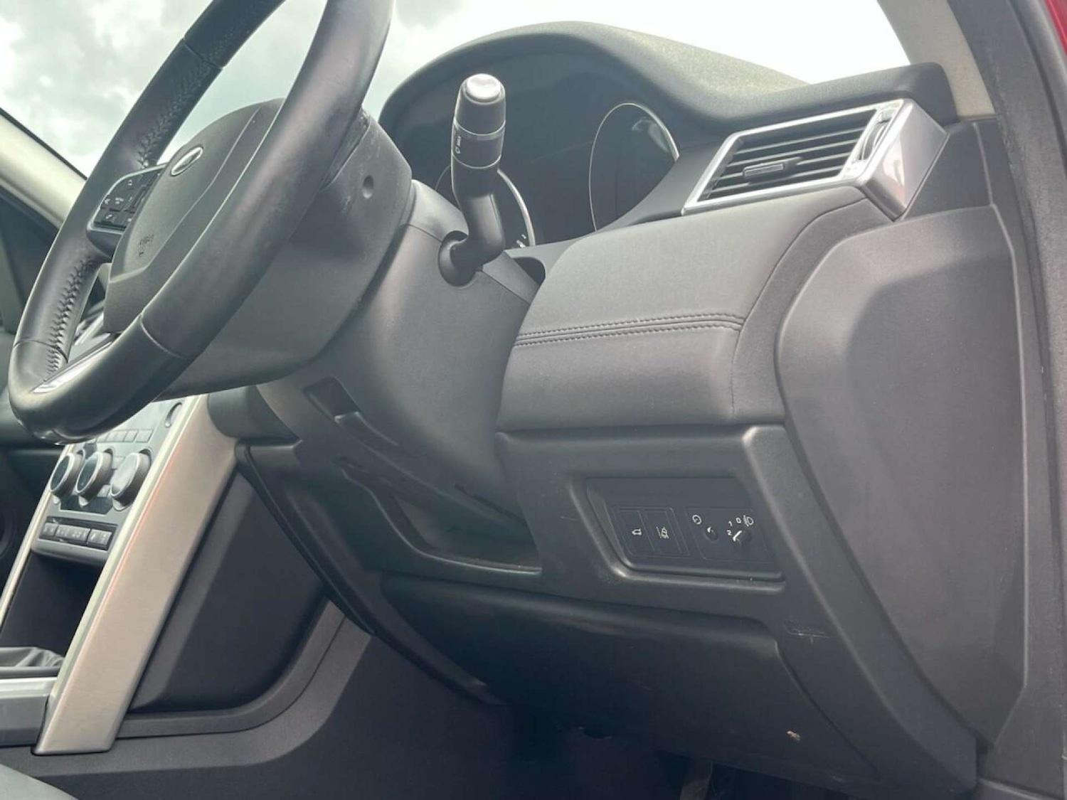 Used Land Rover Discovery Sport 2015 for sale - 77001213: Photo 25