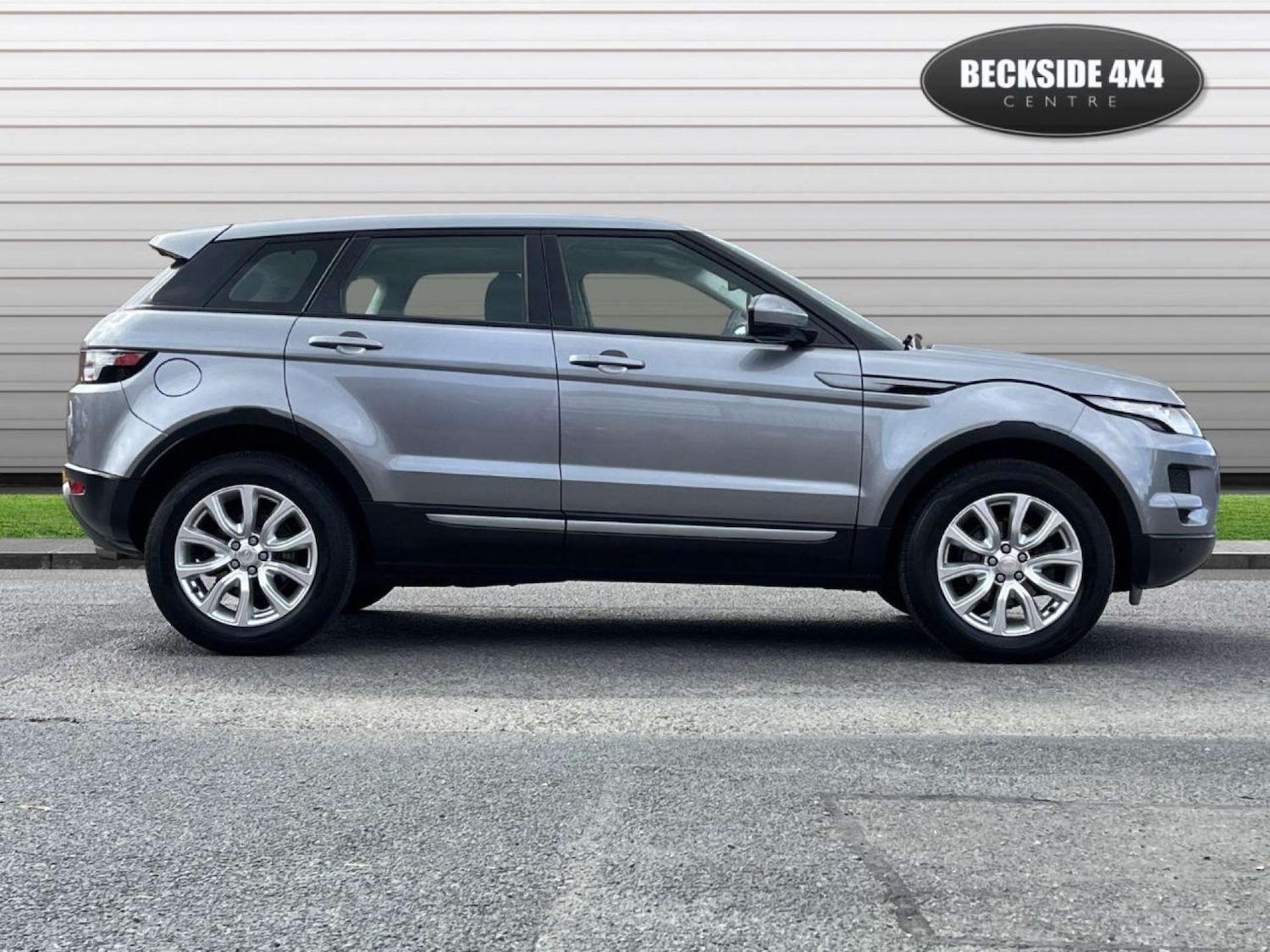 Used Land Rover Range Rover Evoque 2014 for sale - 77001238: Photo 2