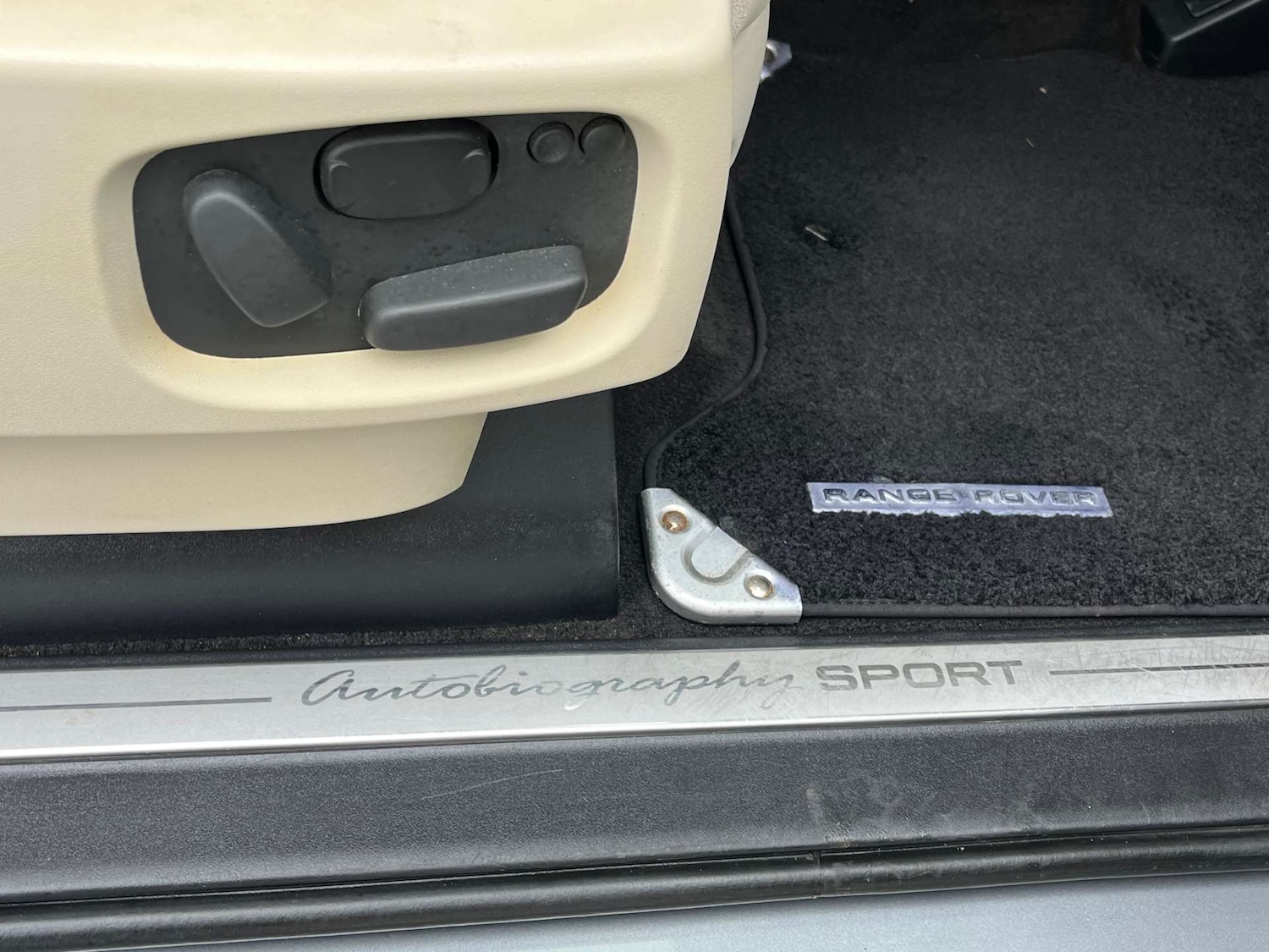 Used Land Rover Range Rover Sport 2012 for sale - 78133396: Photo 38