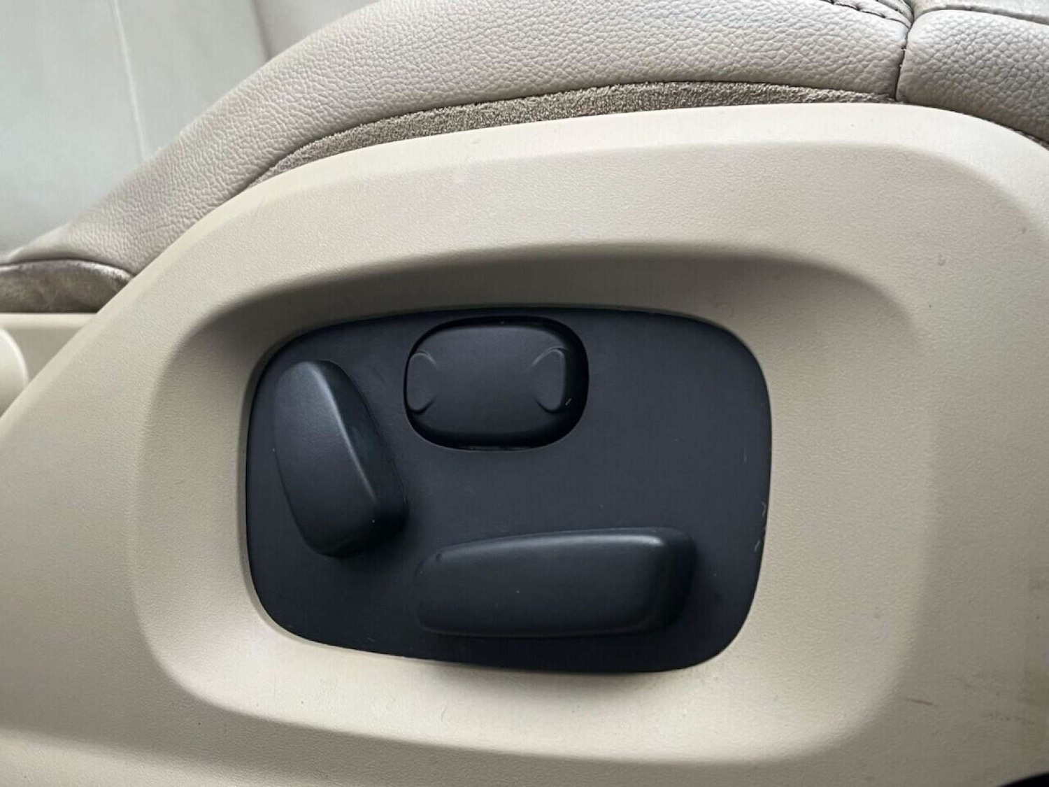 Used Land Rover Range Rover Evoque 2014 for sale - 77001182: Photo 22