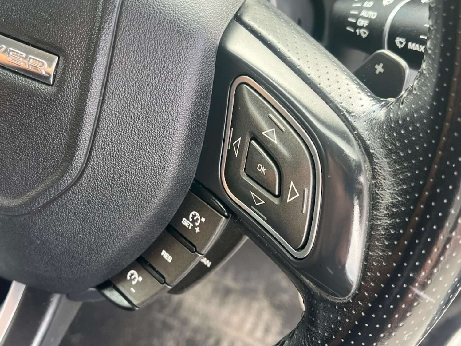 Used Land Rover Range Rover Evoque 2012 for sale - 77001236: Photo 37