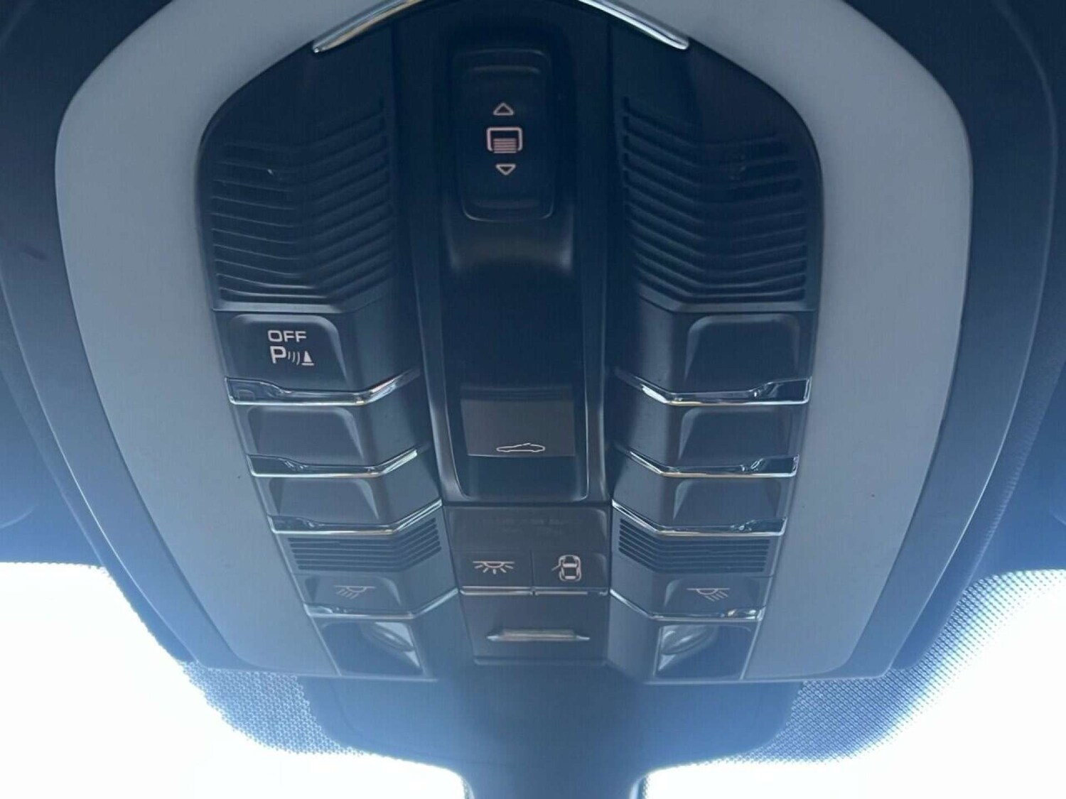 Used Porsche Cayenne 2015 for sale - 77001248: Photo 11