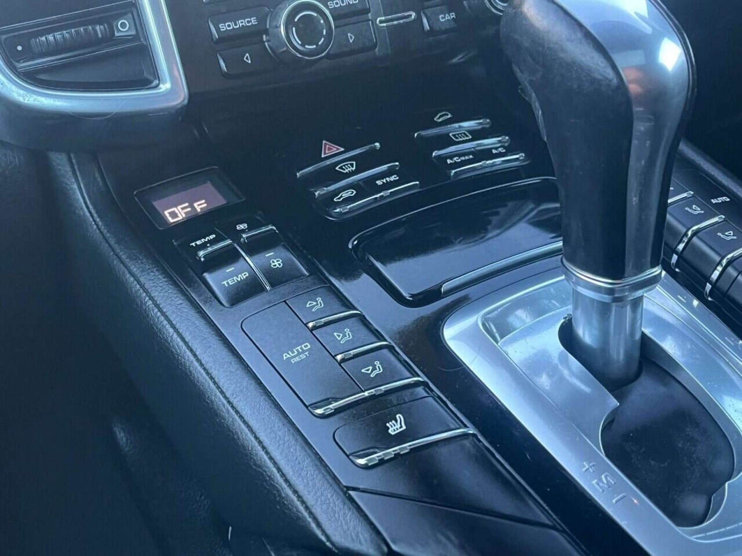 Used Porsche Cayenne 2015 for sale - 77001248: Photo 13