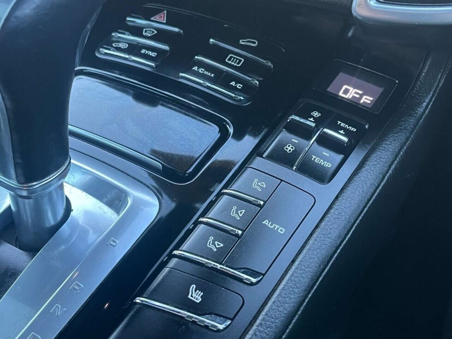 Used Porsche Cayenne 2015 for sale - 77001248: Photo 17