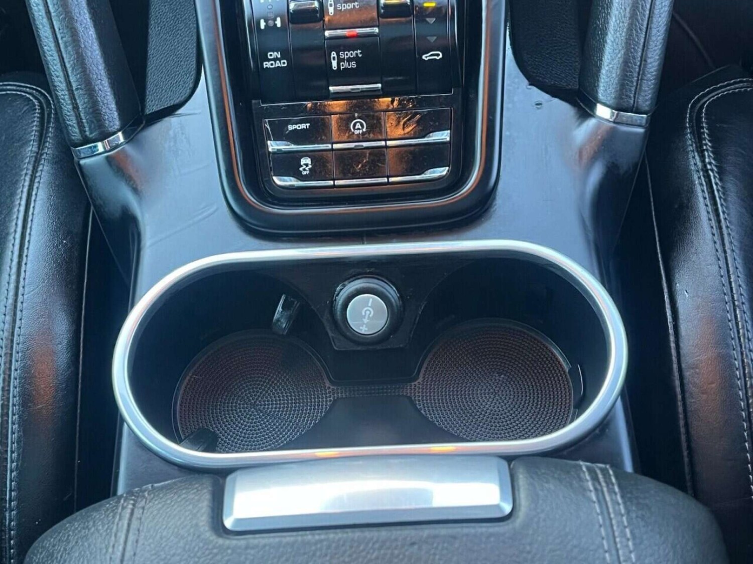 Used Porsche Cayenne 2015 for sale - 77001248: Photo 22