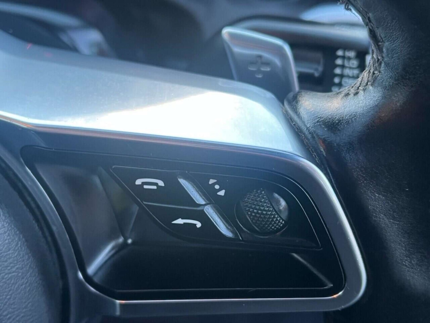 Used Porsche Cayenne 2015 for sale - 77001248: Photo 23