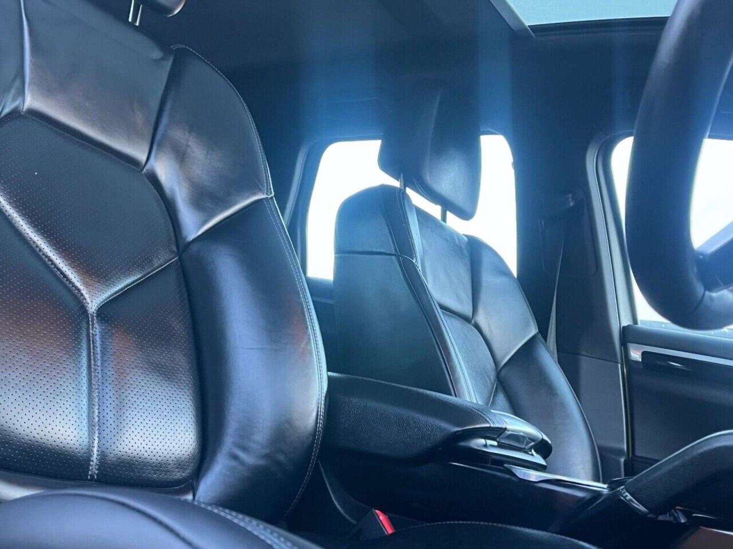 Used Porsche Cayenne 2015 for sale - 77001248: Photo 25