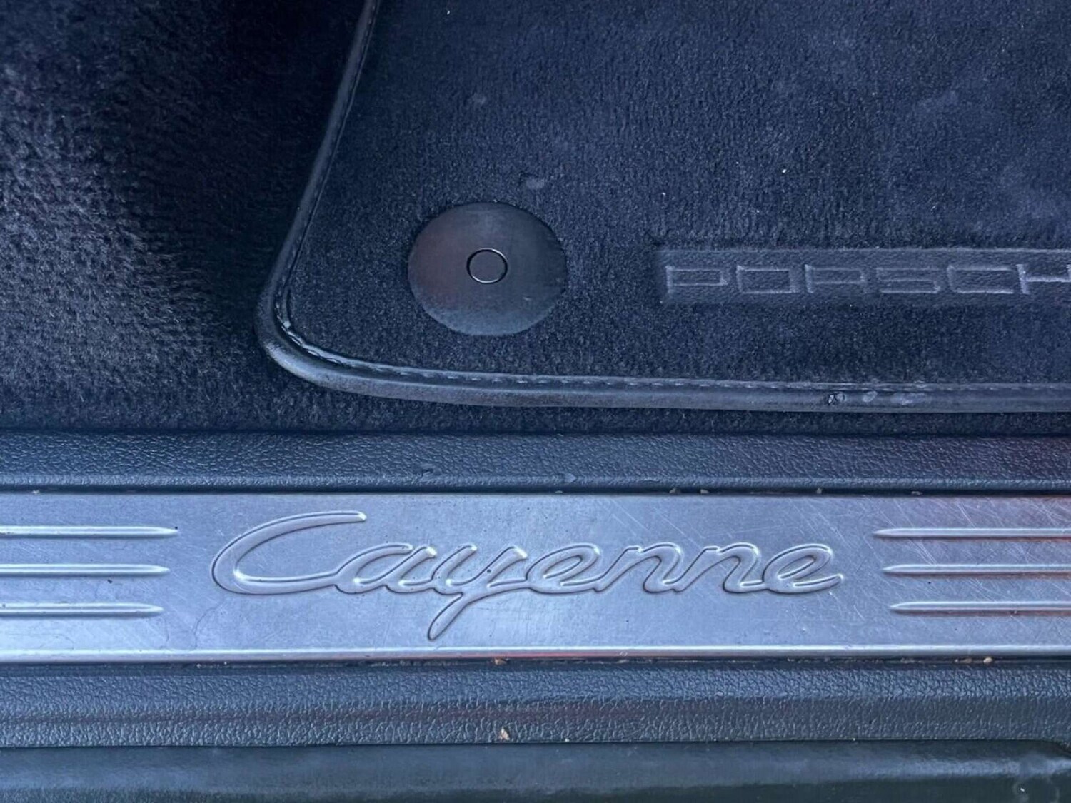 Used Porsche Cayenne 2015 for sale - 77001248: Photo 27