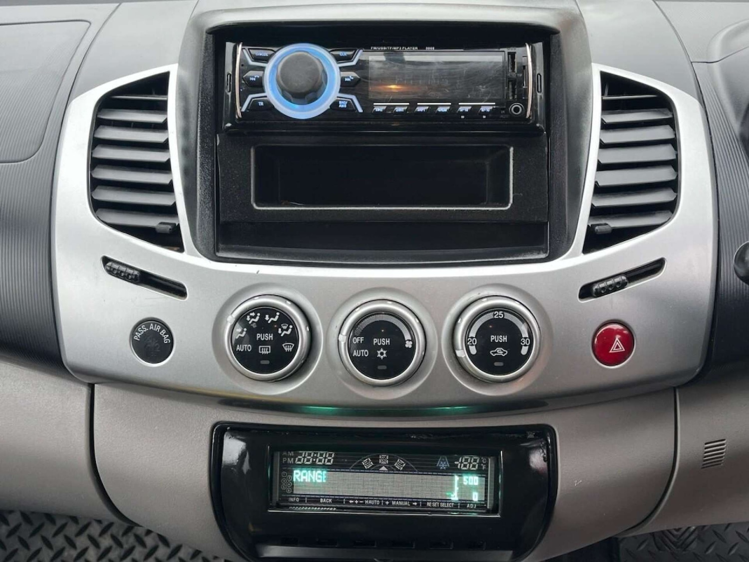 Used Mitsubishi L200 2012 for sale - 77001214: Photo 38