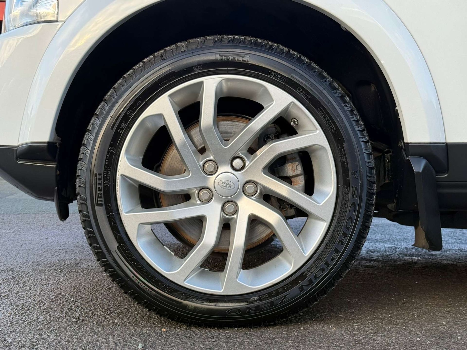 Used Land Rover Discovery 4 2015 for sale - 77001240: Photo 19