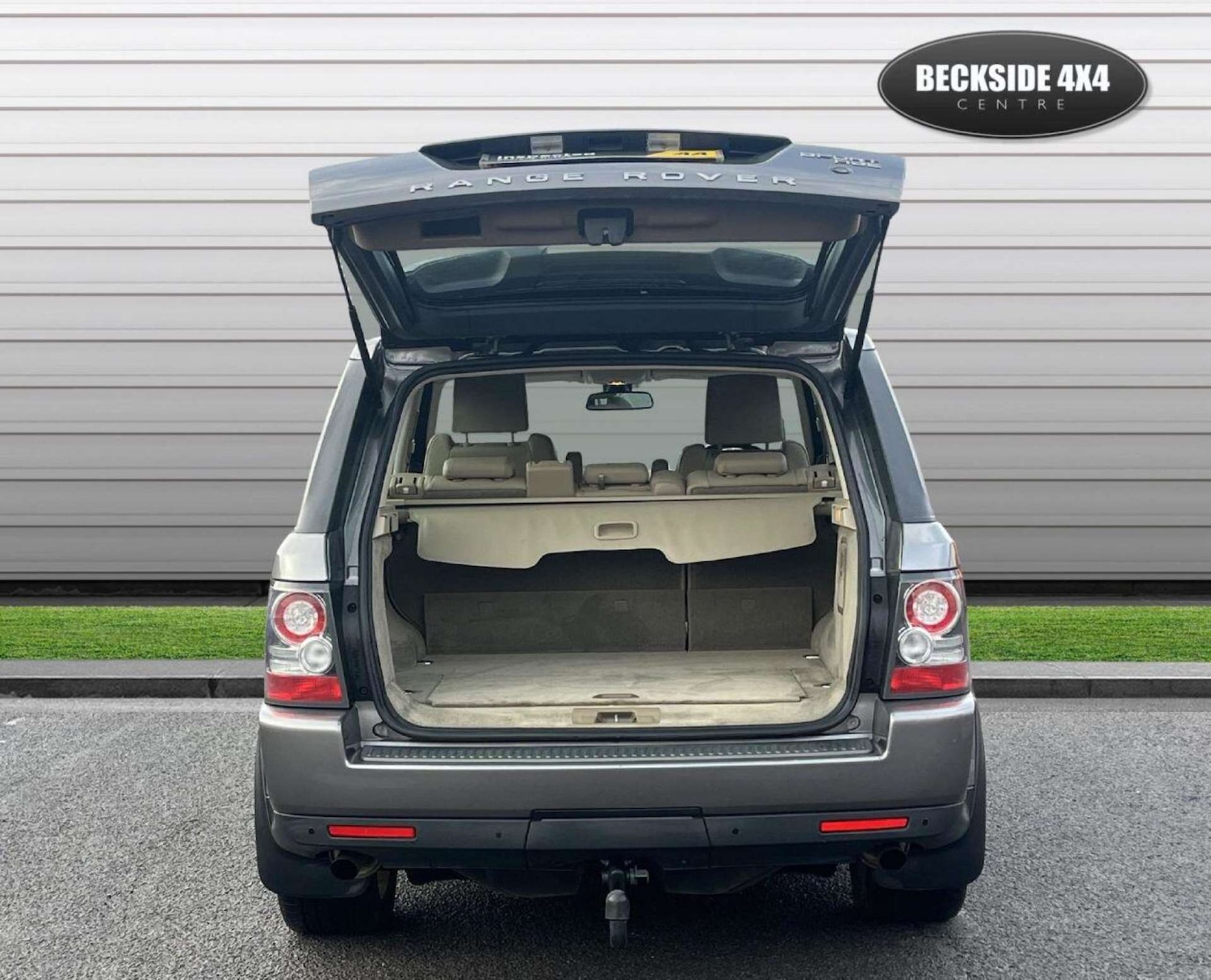 Used Land Rover Range Rover Sport 2010 for sale - 77001232: Photo 12