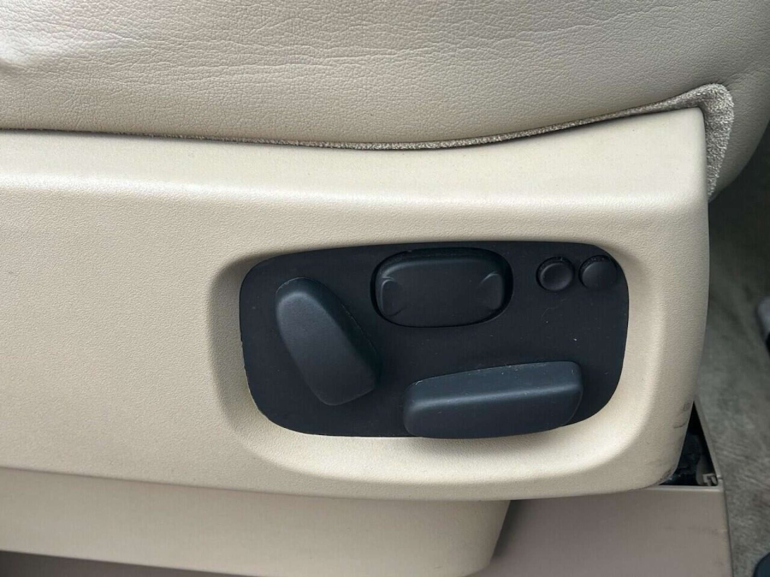 Used Land Rover Range Rover Sport 2010 for sale - 77001232: Photo 18