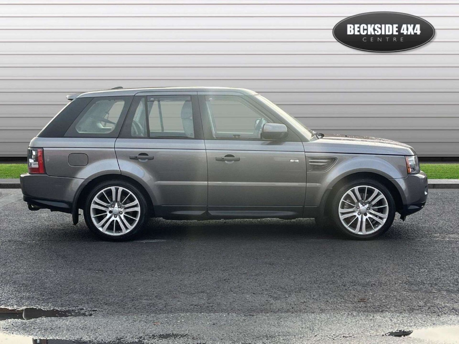 Used Land Rover Range Rover Sport 2010 for sale - 77001232: Photo 2