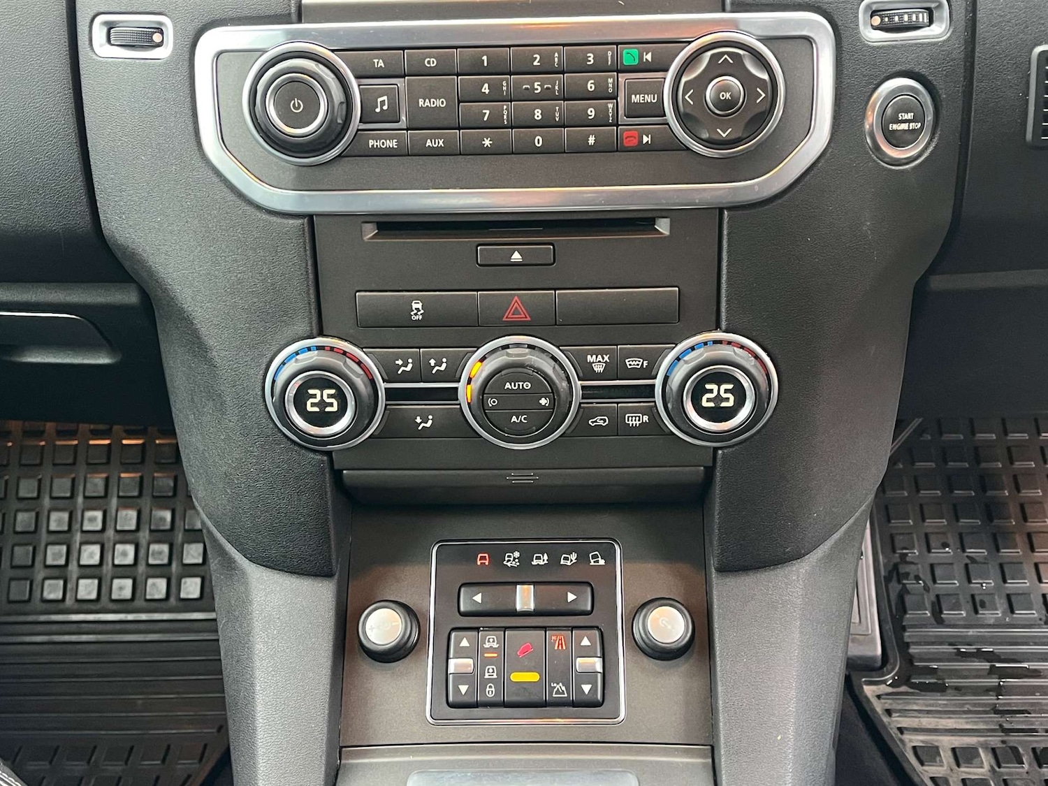 Used Land Rover Discovery 4 2013 for sale - 77350591: Photo 14